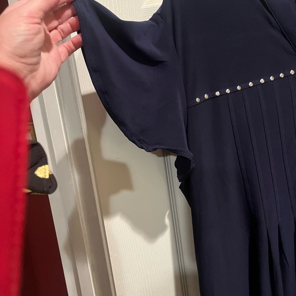 Cocomo Woman 1X Navy Flutter Sleeve Blouse - Picture 2 of 7